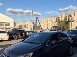 2013 Opel Astra J Рестайлинг, серый, 870000 рублей, вид 2