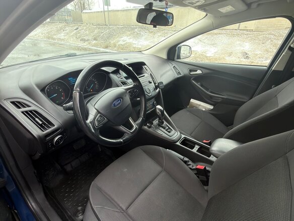 2017 Ford Focus III Рестайлинг, синий, 1000000 рублей - вид 8