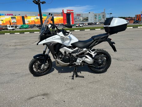 2015 Honda VFR 800X (Crossrunner), белый, 730000 рублей, вид 2