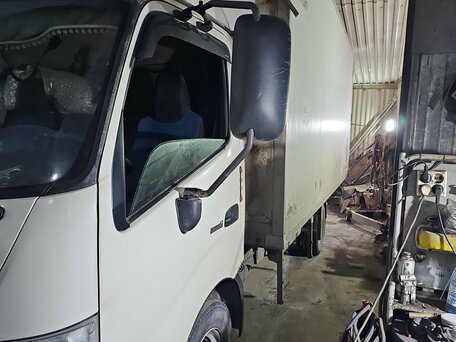2014 Hino Series 300 (Dutro), белый, 1400000 рублей, вид 2