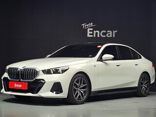 2024 BMW 5 серии 520i VIII (G60/G61/G68), белый, 5400000 рублей, вид 1