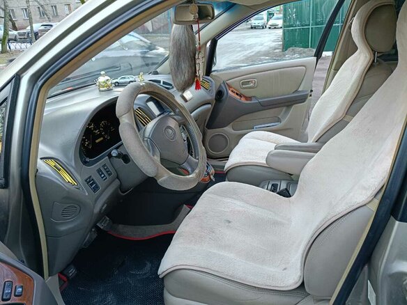 2000 Lexus RX 300 I, жёлтый, 780000 рублей - вид 8