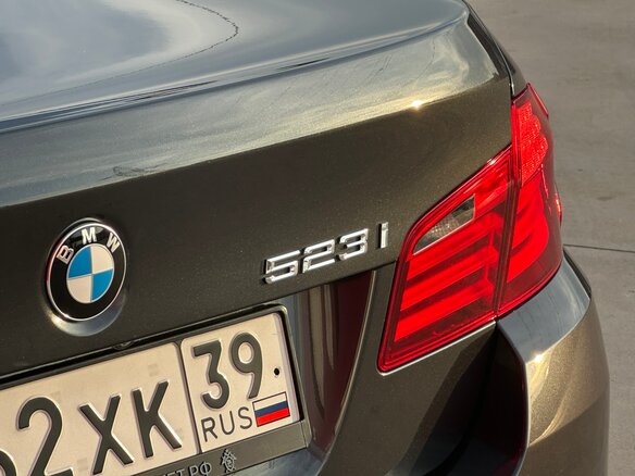2011 BMW 5 серии 523i VI (F10/F11/F07), серый, 1700000 рублей - вид 18