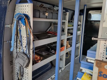 2010 Volkswagen Transporter, синий, 2600000 рублей, вид 4