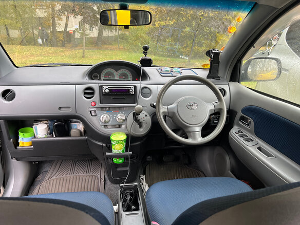 2003 Toyota Sienta I, серый - вид 4