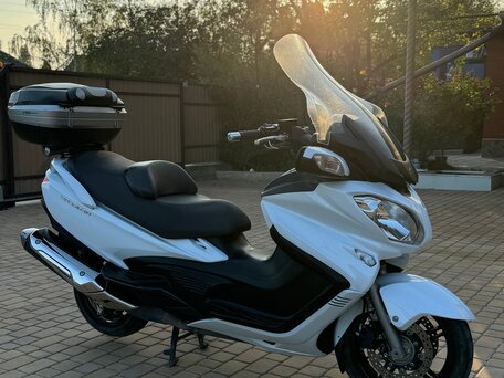 2013 Suzuki Burgman (SkyWave) 650, белый, 609000 рублей, вид 1