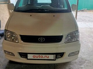 2000 Toyota Town Ace Noah III, белый, 680000 рублей, вид 1