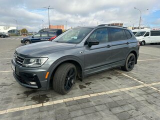 2019 Volkswagen Tiguan Allspace II, серый, 3100000 рублей, вид 1