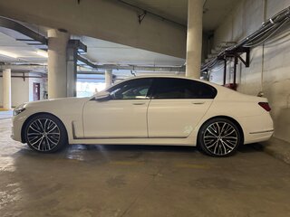 2019 BMW 7 серии 750i xDrive VI (G11/G12) Рестайлинг, белый, 7000000 рублей, вид 5