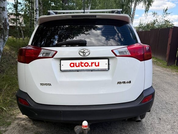 2013 Toyota RAV4 IV (XA40), белый, 1950000 рублей - вид 2