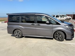2020 Honda Stepwgn Spada V Рестайлинг, серый, 2650000 рублей, вид 3