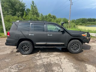 2015 Toyota Land Cruiser 200 Series Рестайлинг 1, чёрный, 4500000 рублей, вид 4