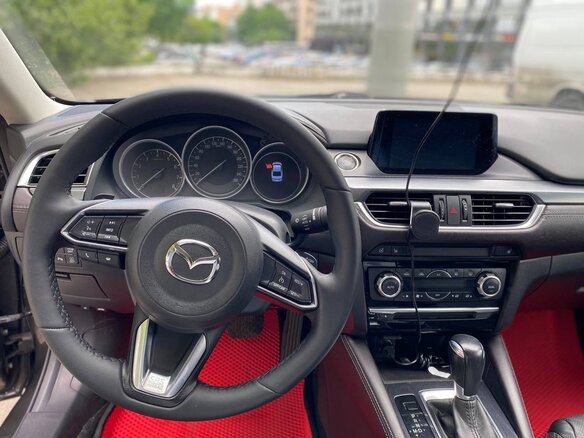 2017 Mazda 6 III (GJ) Рестайлинг, коричневый, 1950000 рублей - вид 9