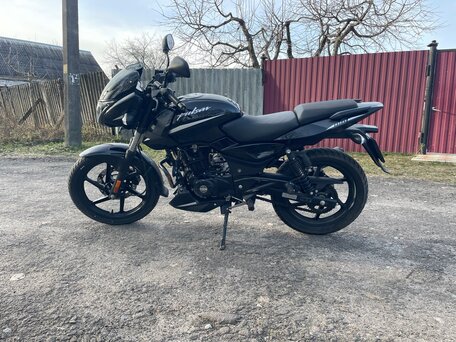 2023 Bajaj Pulsar 180, чёрный, 140000 рублей, вид 5