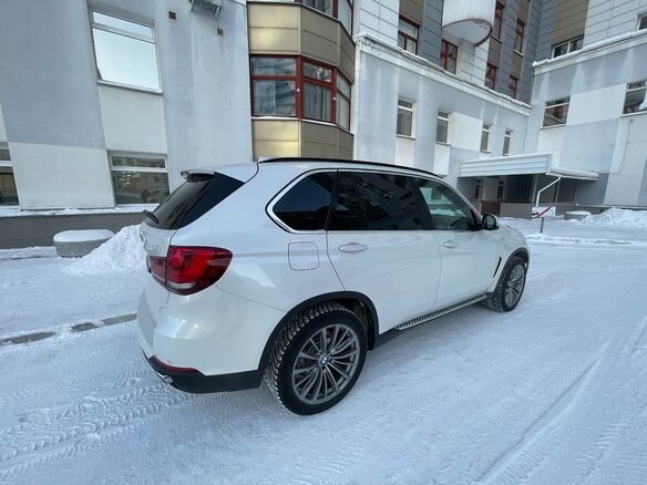 2016 BMW X5 25d III (F15), белый, 4000000 рублей - вид 3