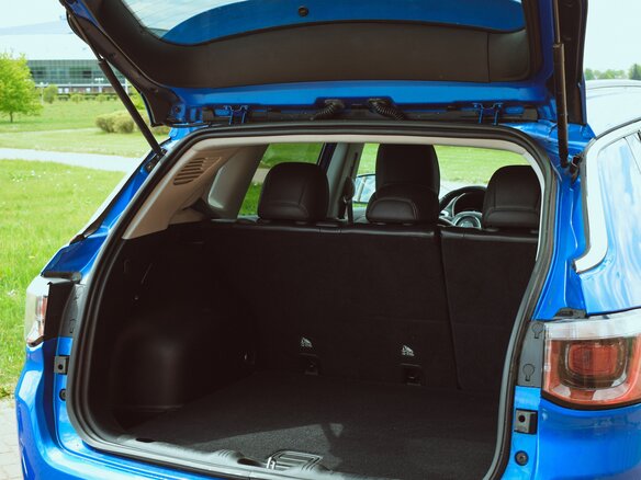 2018 Jeep Compass II, голубой, 2000000 рублей - вид 10