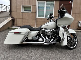 2012 Harley-Davidson Road Glide, белый, 1250000 рублей, вид 1