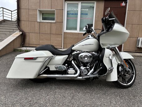 2012 Harley-Davidson Road Glide, белый, 1250000 рублей, вид 1
