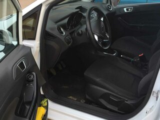 2015 Ford Fiesta Mk6 Рестайлинг, белый, 1050000 рублей, вид 5