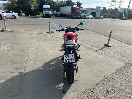 2020 Bajaj Pulsar NS 200, красный, 200000 рублей, вид 4