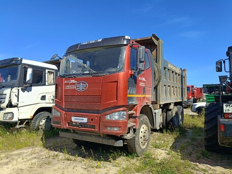 2023 FAW J6 CA3250, красный, 3111583 рублей, вид 1