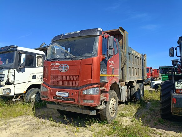 2023 FAW J6 CA3250, красный, 3111583 рублей
