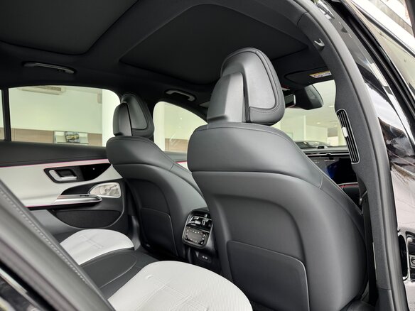 2025 Mercedes-Benz E-Класс AMG 53 AMG VI (W214), чёрный - вид 10