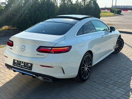 2020 Mercedes-Benz E-Класс 450 V (W213, S213, C238) Рестайлинг, белый, 5990000 рублей, вид 4