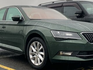 2019 Skoda Superb III, зелёный, 2200000 рублей, вид 1