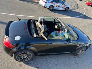 2000 Audi TT I (8N), чёрный, 1250000 рублей, вид 3