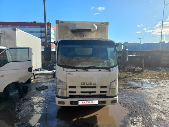 2013 Isuzu Elf (N-series), белый, 900000 рублей