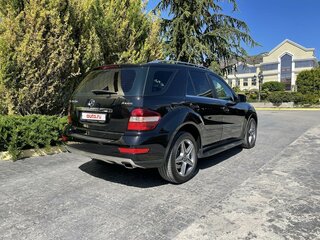 2008 Mercedes-Benz M-Класс 320 II (W164) Рестайлинг, чёрный, 2000000 рублей, вид 4