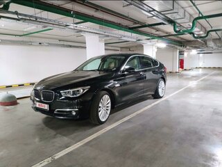 2013 BMW 5 серии Gran Turismo 535i xDrive VI (F10/F11/F07) Рестайлинг, чёрный, 2700000 рублей, вид 1