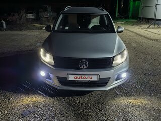 2011 Volkswagen Tiguan I Рестайлинг, серебристый, 1230000 рублей, вид 1