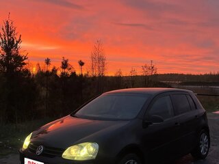 2006 Volkswagen Golf V, чёрный, 530000 рублей, вид 2