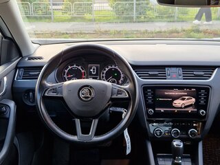 2019 Skoda Octavia III (A7) Рестайлинг, белый, 1700000 рублей, вид 5
