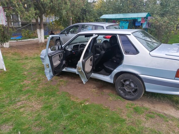2004 Lada (ВАЗ) 2115, серебристый, 200000 рублей - вид 5