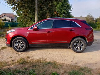 2020 Cadillac XT5 I Рестайлинг, пурпурный, 2100000 рублей, вид 3