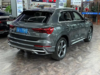 2022 Audi Q3 35 TFSI II (F3), серый, 2100000 рублей, вид 4