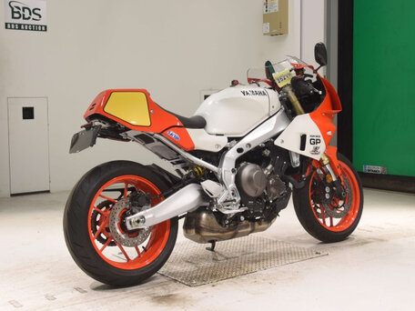 2024 Yamaha XSR900, белый, 1400000 рублей, вид 5