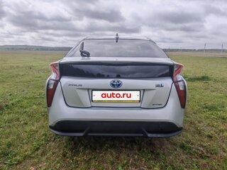 2016 Toyota Prius IV (XW50), серебристый, 1550000 рублей, вид 5