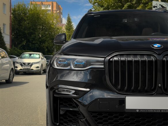 2019 BMW X7 30d I (G07), чёрный, 6800000 рублей - вид 4