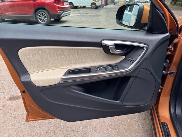 2013 Volvo S60 II Рестайлинг, оранжевый - вид 28