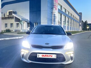 2020 Kia Rio IV, серый, 980000 рублей, вид 2