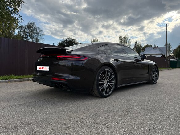 2019 Porsche Panamera 4 II, коричневый, 6700000 рублей - вид 5