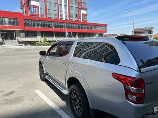 2017 Mitsubishi L200 V, серебристый, 2250000 рублей, вид 2