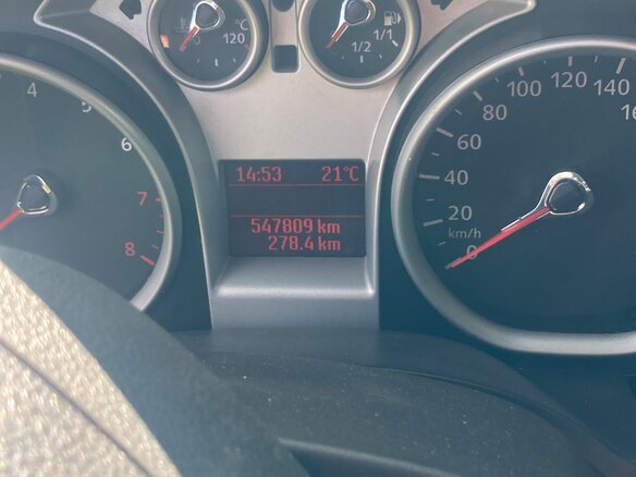 2010 Ford Focus II Рестайлинг, серебристый, 350000 рублей - вид 16
