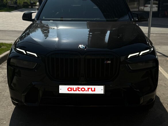 2023 BMW X7 M60i I (G07) Рестайлинг, белый, 12500000 рублей - вид 1