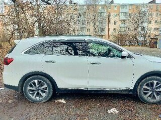 2018 Kia Sorento III Prime Рестайлинг, белый, 2600000 рублей, вид 2