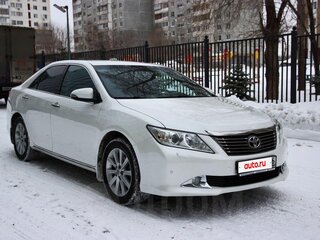 2013 Toyota Camry VII (XV50), белый, 1600000 рублей, вид 3